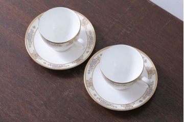 アンティーク雑貨　中古　イギリスWedgwood(ウェッジウッド)　Cliveden(クリブデン)シリーズ　カップ&ソーサー2客セット(洋食器)