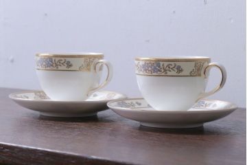 アンティーク雑貨　中古　イギリスWedgwood(ウェッジウッド)　Cliveden(クリブデン)シリーズ　カップ&ソーサー2客セット(洋食器)