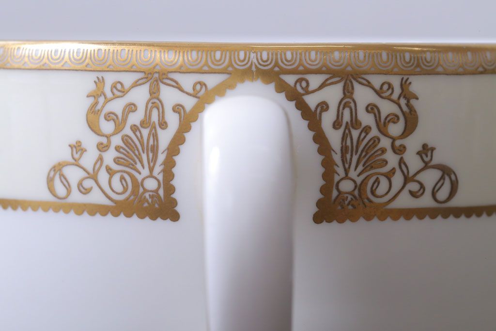アンティーク雑貨　中古　イギリスWedgwood(ウェッジウッド)　Cliveden(クリブデン)シリーズ　カップ&ソーサー2客セット(洋食器)