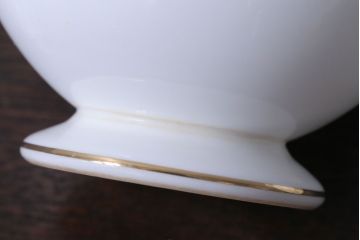 アンティーク雑貨　中古　イギリスWedgwood(ウェッジウッド)　Cliveden(クリブデン)シリーズ　カップ&ソーサー2客セット(洋食器)