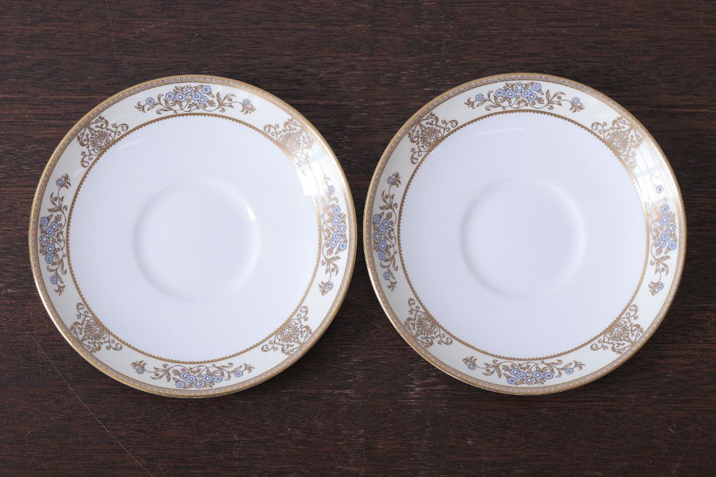 アンティーク雑貨　中古　イギリスWedgwood(ウェッジウッド)　Cliveden(クリブデン)シリーズ　カップ&ソーサー2客セット(洋食器)