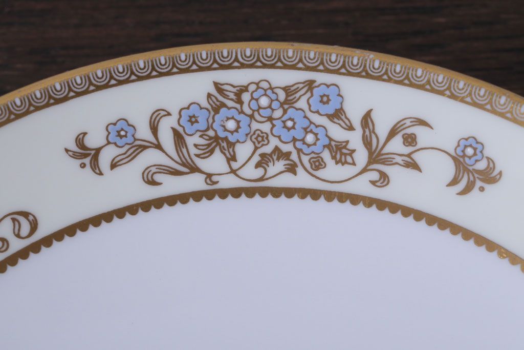 アンティーク雑貨　中古　イギリスWedgwood(ウェッジウッド)　Cliveden(クリブデン)シリーズ　カップ&ソーサー2客セット(洋食器)