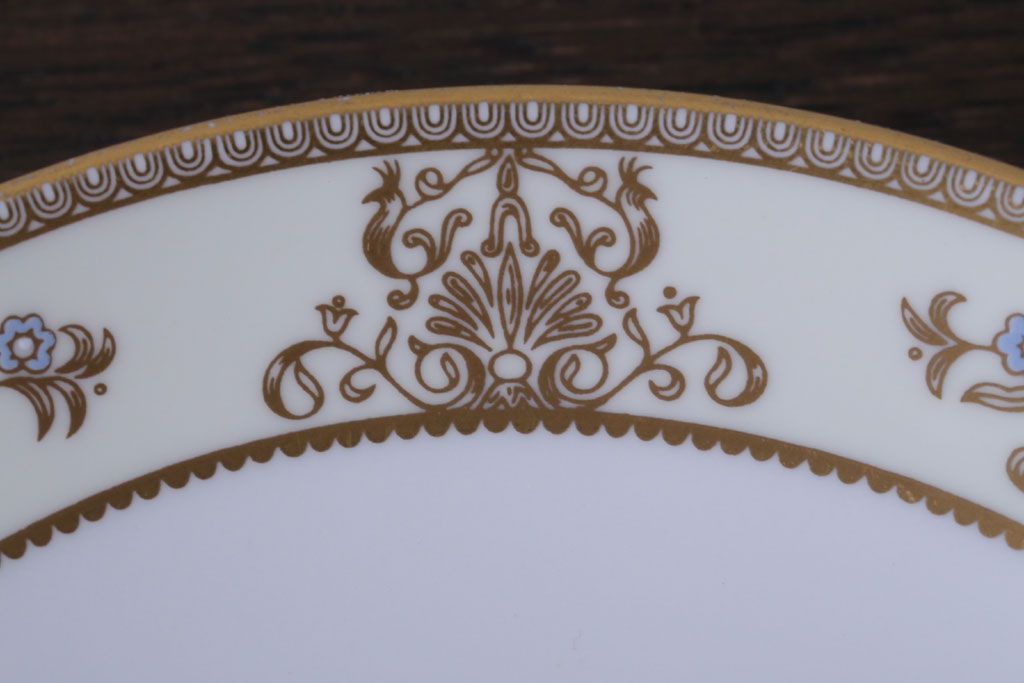 アンティーク雑貨　中古　イギリスWedgwood(ウェッジウッド)　Cliveden(クリブデン)シリーズ　カップ&ソーサー2客セット(洋食器)