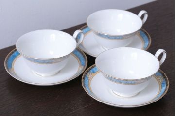 アンティーク雑貨　中古　イギリスWedgwood(ウェッジウッド)　Curzon(カーゾン)シリーズ　カップ&ソーサー3客セット(1)(洋食器)
