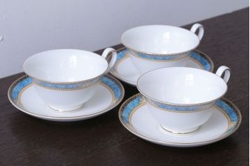 アンティーク雑貨　中古　イギリス　Wedgwood(ウェッジウッド)　Curzon(カーゾン)シリーズ　カップ&ソーサー3客セット(2)(洋食器)