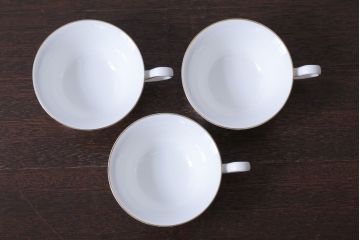 アンティーク雑貨　中古　イギリス　Wedgwood(ウェッジウッド)　Curzon(カーゾン)シリーズ　カップ&ソーサー3客セット(2)(洋食器)