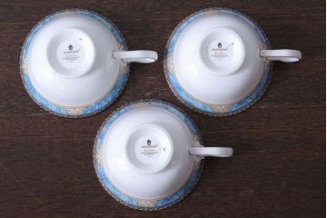 アンティーク雑貨　中古　イギリス　Wedgwood(ウェッジウッド)　Curzon(カーゾン)シリーズ　カップ&ソーサー3客セット(2)(洋食器)