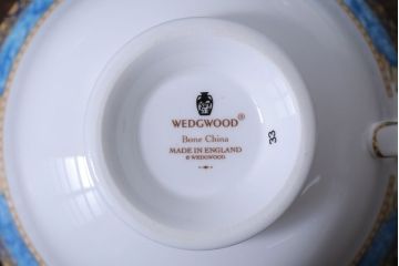 アンティーク雑貨　中古　イギリス　Wedgwood(ウェッジウッド)　Curzon(カーゾン)シリーズ　カップ&ソーサー3客セット(2)(洋食器)