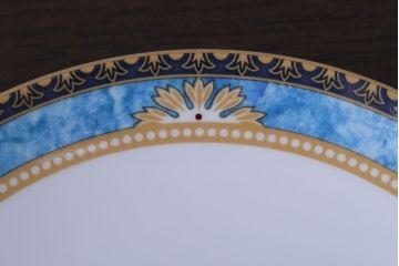 アンティーク雑貨　中古　イギリス　Wedgwood(ウェッジウッド)　Curzon(カーゾン)シリーズ　カップ&ソーサー3客セット(2)(洋食器)