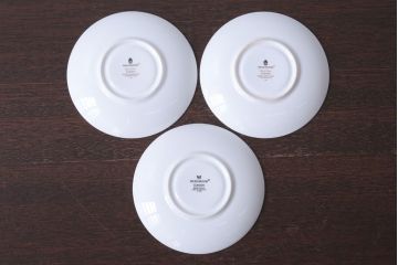 アンティーク雑貨　中古　イギリス　Wedgwood(ウェッジウッド)　Curzon(カーゾン)シリーズ　カップ&ソーサー3客セット(2)(洋食器)