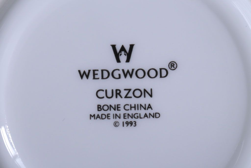 アンティーク雑貨　中古　イギリス　Wedgwood(ウェッジウッド)　Curzon(カーゾン)シリーズ　カップ&ソーサー3客セット(2)(洋食器)