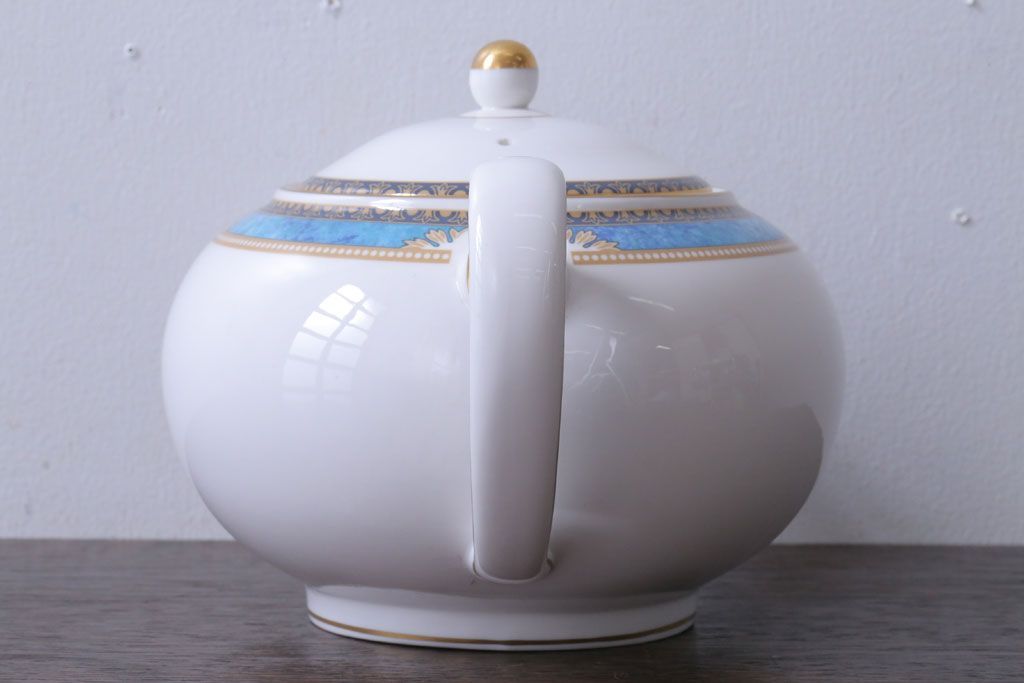 アンティーク雑貨　中古　イギリスWedgwood(ウェッジウッド)　Curzon(カーゾン)シリーズ　ポット・シュガー・クリーマー3点セット(洋食器)