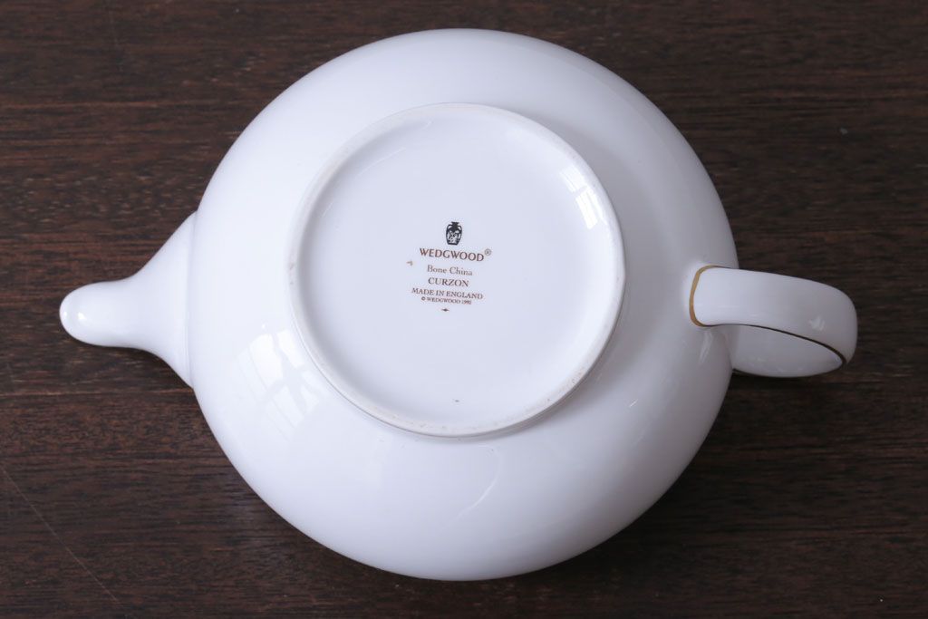 アンティーク雑貨　中古　イギリスWedgwood(ウェッジウッド)　Curzon(カーゾン)シリーズ　ポット・シュガー・クリーマー3点セット(洋食器)