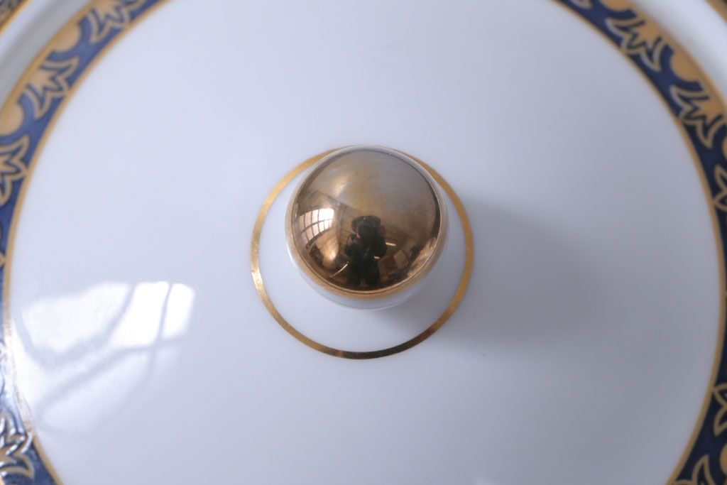 アンティーク雑貨　中古　イギリスWedgwood(ウェッジウッド)　Curzon(カーゾン)シリーズ　ポット・シュガー・クリーマー3点セット(洋食器)