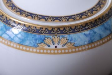 アンティーク雑貨　中古　イギリスWedgwood(ウェッジウッド)　Curzon(カーゾン)シリーズ　ポット・シュガー・クリーマー3点セット(洋食器)