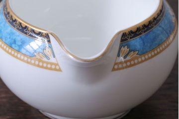 アンティーク雑貨　中古　イギリスWedgwood(ウェッジウッド)　Curzon(カーゾン)シリーズ　ポット・シュガー・クリーマー3点セット(洋食器)