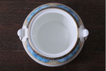 アンティーク雑貨　中古　イギリスWedgwood(ウェッジウッド)　Curzon(カーゾン)シリーズ　ポット・シュガー・クリーマー3点セット(洋食器)