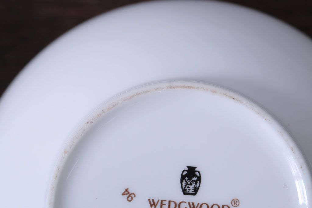 アンティーク雑貨　中古　イギリスWedgwood(ウェッジウッド)　Curzon(カーゾン)シリーズ　ポット・シュガー・クリーマー3点セット(洋食器)
