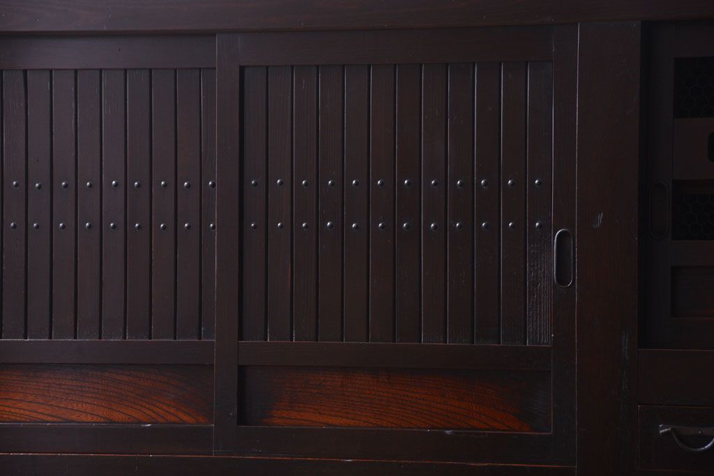 アンティーク家具　古民具・骨董　明治期　重厚な鉄脚付き!六尺水屋箪笥サイドボード