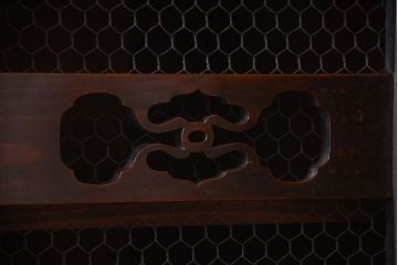 アンティーク家具　古民具・骨董　明治期　重厚な鉄脚付き!六尺水屋箪笥サイドボード