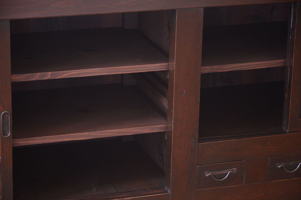 アンティーク家具　古民具・骨董　明治期　重厚な鉄脚付き!六尺水屋箪笥サイドボード