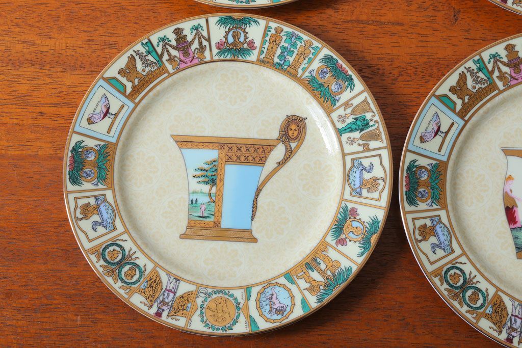アンティーク雑貨　中古　GUCCI(グッチ)　PORCELLANA　ROMAN(ローマ)　プレート4枚セット(洋食器)