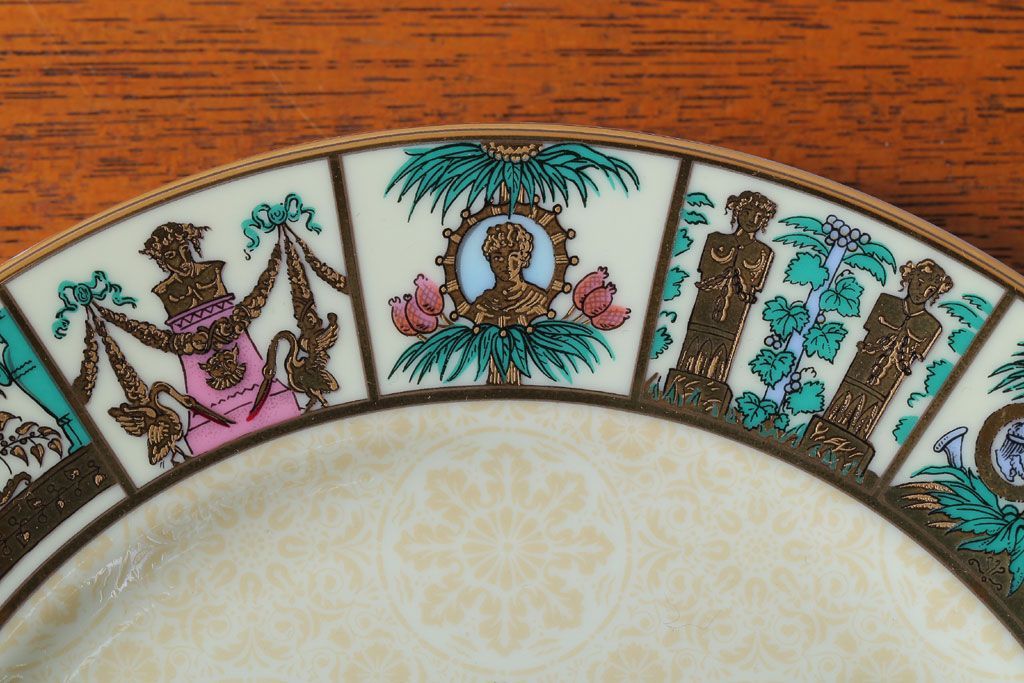 アンティーク雑貨　中古　GUCCI(グッチ)　PORCELLANA　ROMAN(ローマ)　プレート4枚セット(洋食器)