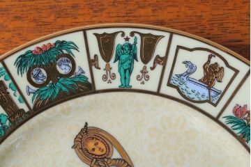 アンティーク雑貨　中古　GUCCI(グッチ)　PORCELLANA　ROMAN(ローマ)　プレート4枚セット(洋食器)