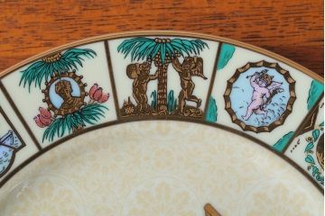 アンティーク雑貨　中古　GUCCI(グッチ)　PORCELLANA　ROMAN(ローマ)　プレート4枚セット(洋食器)