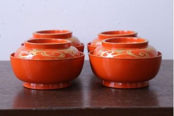 アンティーク雑貨　アンティーク　大正〜昭和初期　木製朱塗蒔絵椀4客セット(漆器)