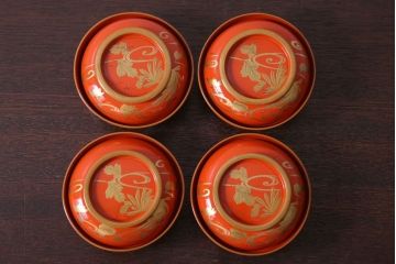 アンティーク雑貨　アンティーク　大正〜昭和初期　木製朱塗蒔絵椀4客セット(漆器)