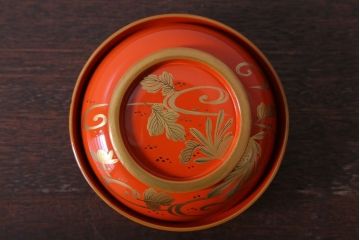 アンティーク雑貨　アンティーク　大正〜昭和初期　木製朱塗蒔絵椀4客セット(漆器)