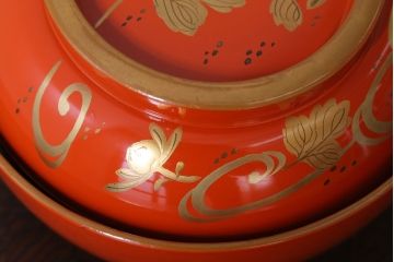 アンティーク雑貨　アンティーク　大正〜昭和初期　木製朱塗蒔絵椀4客セット(漆器)