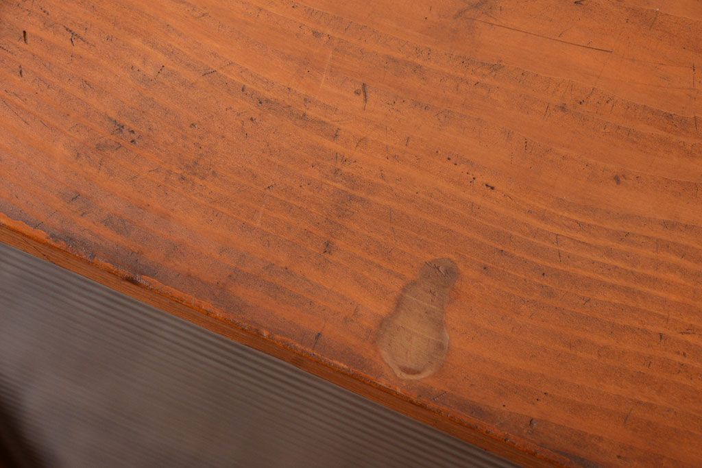 レトロ家具　昭和レトロ　モールガラス入り!脚付きのアンティーク収納戸棚