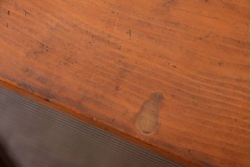 レトロ家具　昭和レトロ　モールガラス入り!脚付きのアンティーク収納戸棚