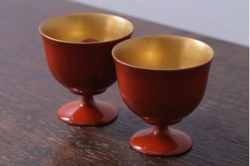 アンティーク雑貨　大正〜昭和初期　鶴亀の図　木製蒔絵盃2客(漆器・杯)