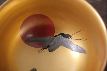 アンティーク雑貨　大正〜昭和初期　鶴亀の図　木製蒔絵盃2客(漆器・杯)