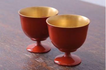 大正〜昭和初期　鶴亀の図　木製蒔絵盃2客(漆器・杯)(2)