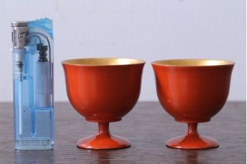 アンティーク雑貨　大正〜昭和初期　鶴亀の図　アンティーク木製蒔絵盃2客(漆器・杯)