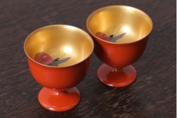 アンティーク雑貨　大正〜昭和初期　鶴亀の図　アンティーク木製蒔絵盃2客(漆器・杯)