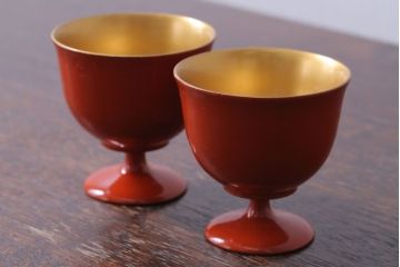 アンティーク雑貨　大正〜昭和初期　鶴亀の図　アンティーク木製蒔絵盃2客(漆器・杯)