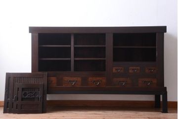 アンティーク家具　古民具・骨董　明治期　重厚な鉄脚付き!六尺水屋箪笥サイドボード(2)