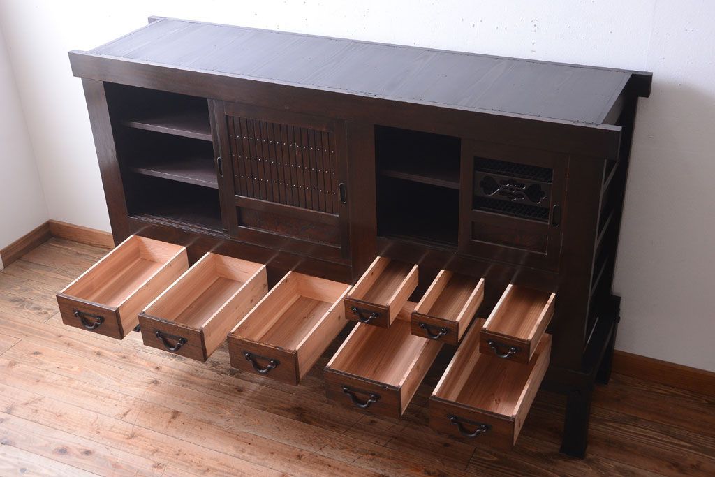 アンティーク家具　古民具・骨董　明治期　重厚な鉄脚付き!六尺水屋箪笥サイドボード(2)