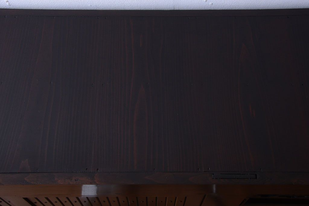 アンティーク家具　古民具・骨董　明治期　重厚な鉄脚付き!六尺水屋箪笥サイドボード(2)