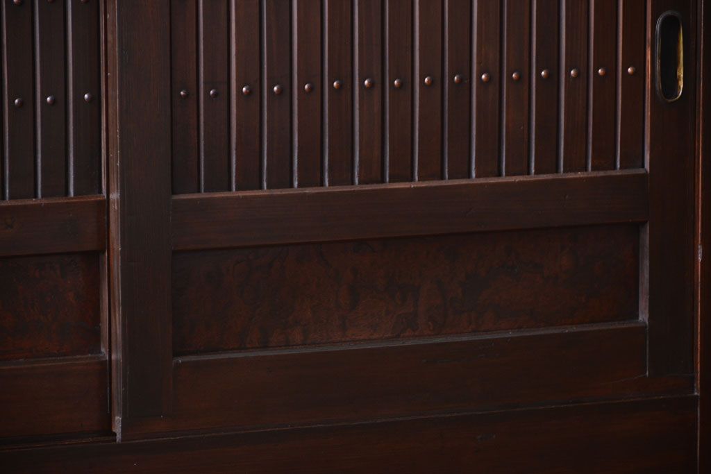 アンティーク家具　古民具・骨董　明治期　重厚な鉄脚付き!六尺水屋箪笥サイドボード(2)