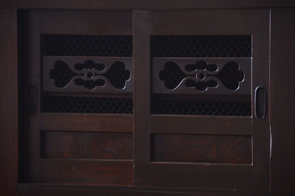 アンティーク家具　古民具・骨董　明治期　重厚な鉄脚付き!六尺水屋箪笥サイドボード(2)