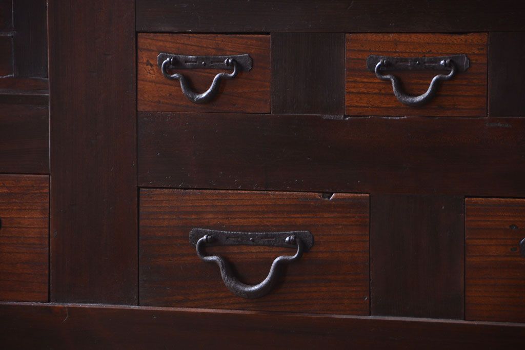 アンティーク家具　古民具・骨董　明治期　重厚な鉄脚付き!六尺水屋箪笥サイドボード(2)