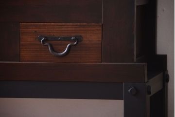 アンティーク家具　古民具・骨董　明治期　重厚な鉄脚付き!六尺水屋箪笥サイドボード(2)