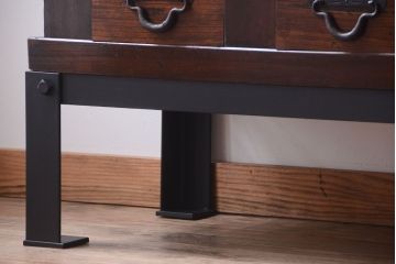 アンティーク家具　古民具・骨董　明治期　重厚な鉄脚付き!六尺水屋箪笥サイドボード(2)