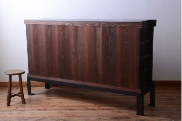 アンティーク家具　古民具・骨董　明治期　重厚な鉄脚付き!六尺水屋箪笥サイドボード(2)